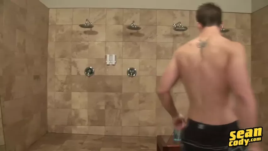 Sean Cody - Hung hottie named Roman cums while on all fours - HOMO.XXX