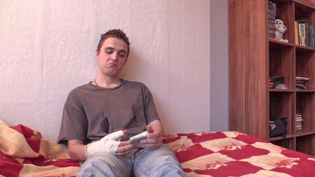 Bigstr - Dude with an injured arm has to take dick in POV